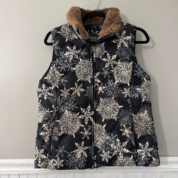 Eddie Bauer Jackets & Blazers - Eddie Bauer Women’s Snowflake Pattern Down Puffer Vest Faux Fur Collar Medium